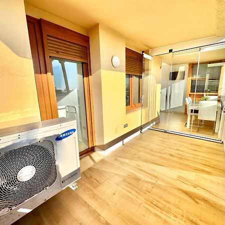 Gorgeous Apartment At The Sea In La Carihuela! Torremolinos Kültér fotó