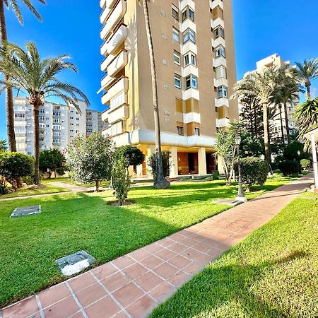 Gorgeous Apartment At The Sea In La Carihuela! Torremolinos Kültér fotó