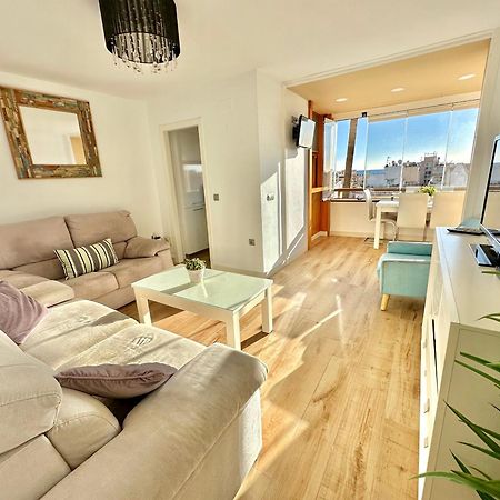 Gorgeous Apartment At The Sea In La Carihuela! Torremolinos Kültér fotó