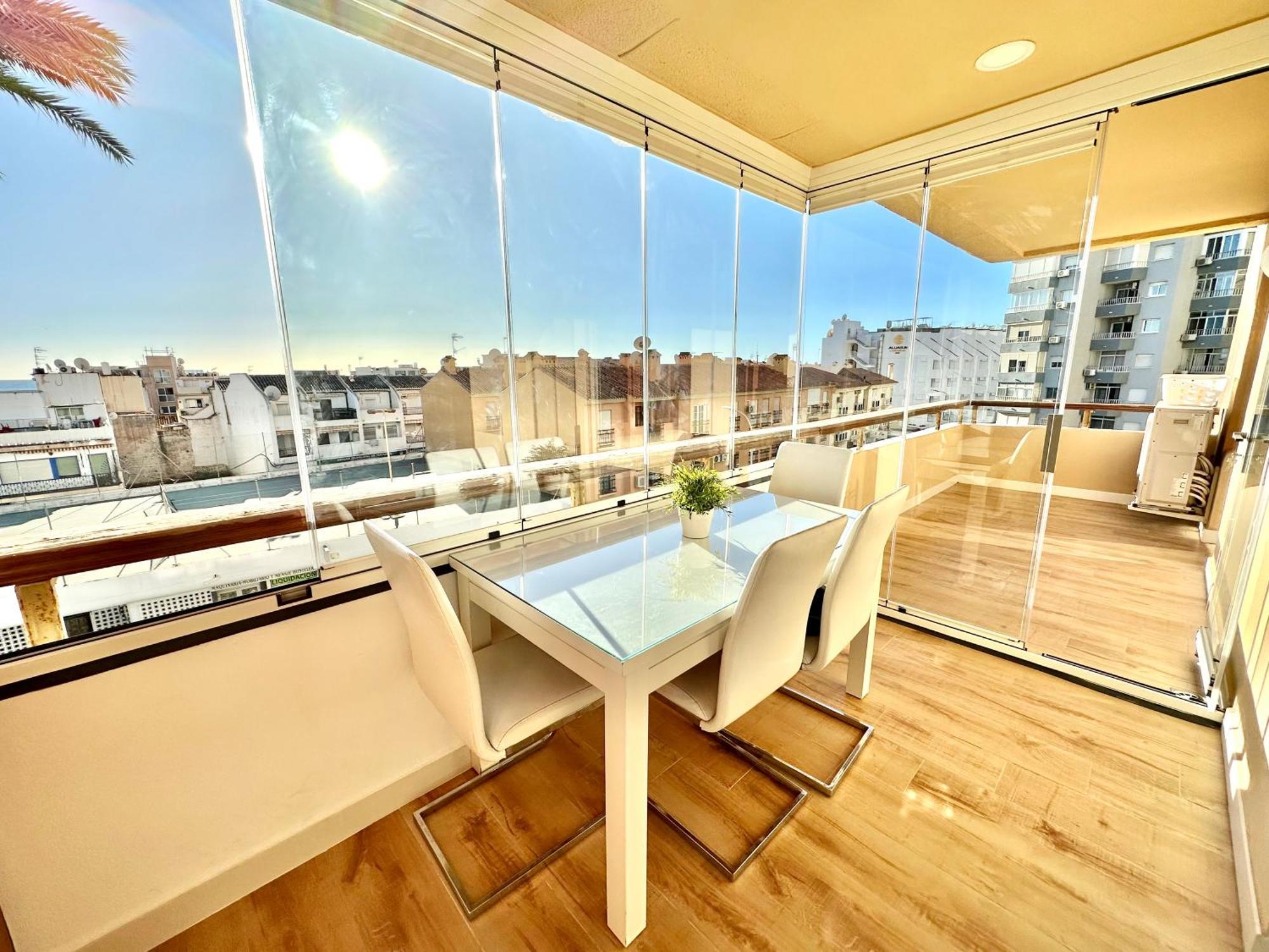 Gorgeous Apartment At The Sea In La Carihuela! Torremolinos Kültér fotó