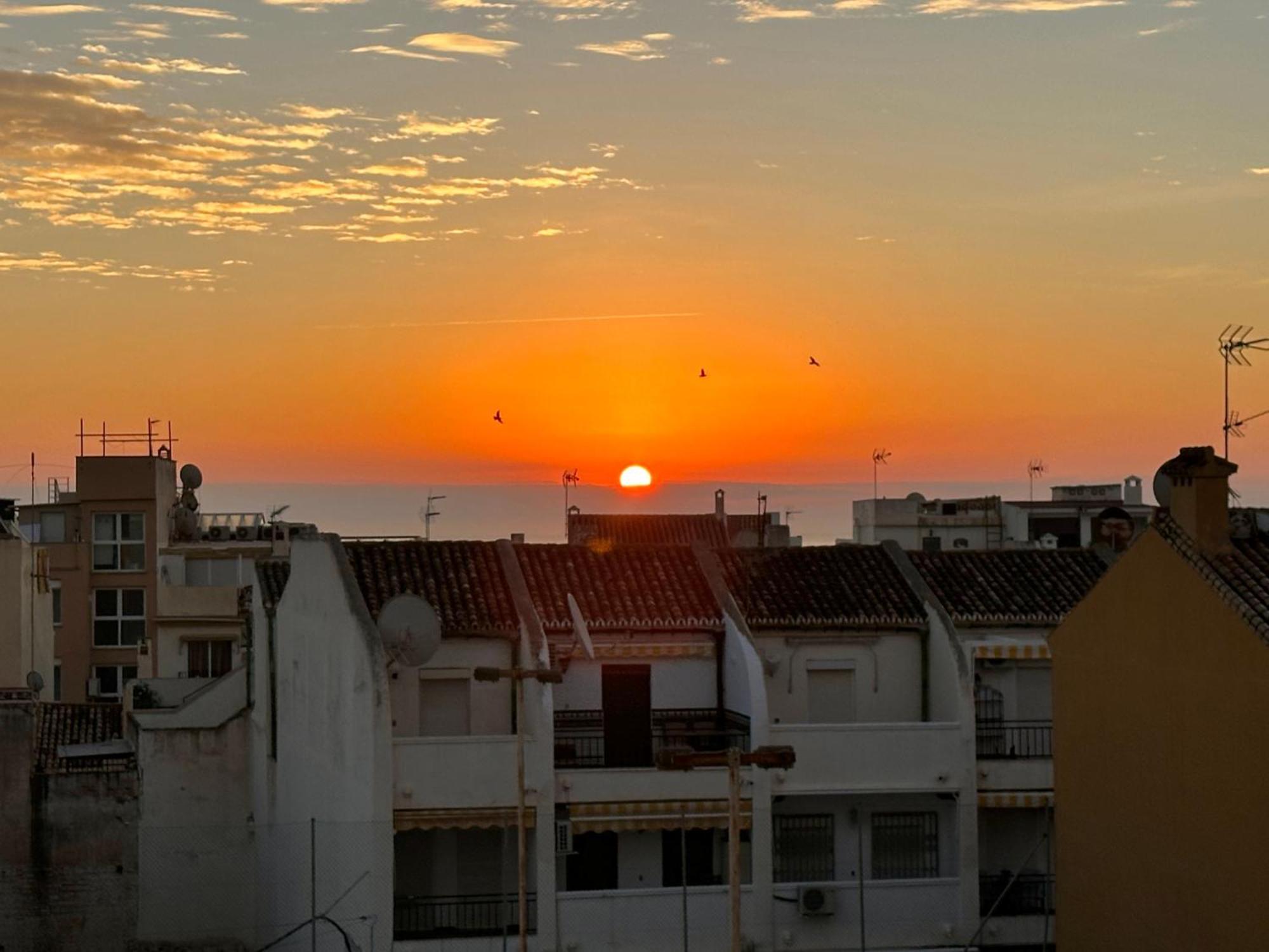 Gorgeous Apartment At The Sea In La Carihuela! Torremolinos Kültér fotó