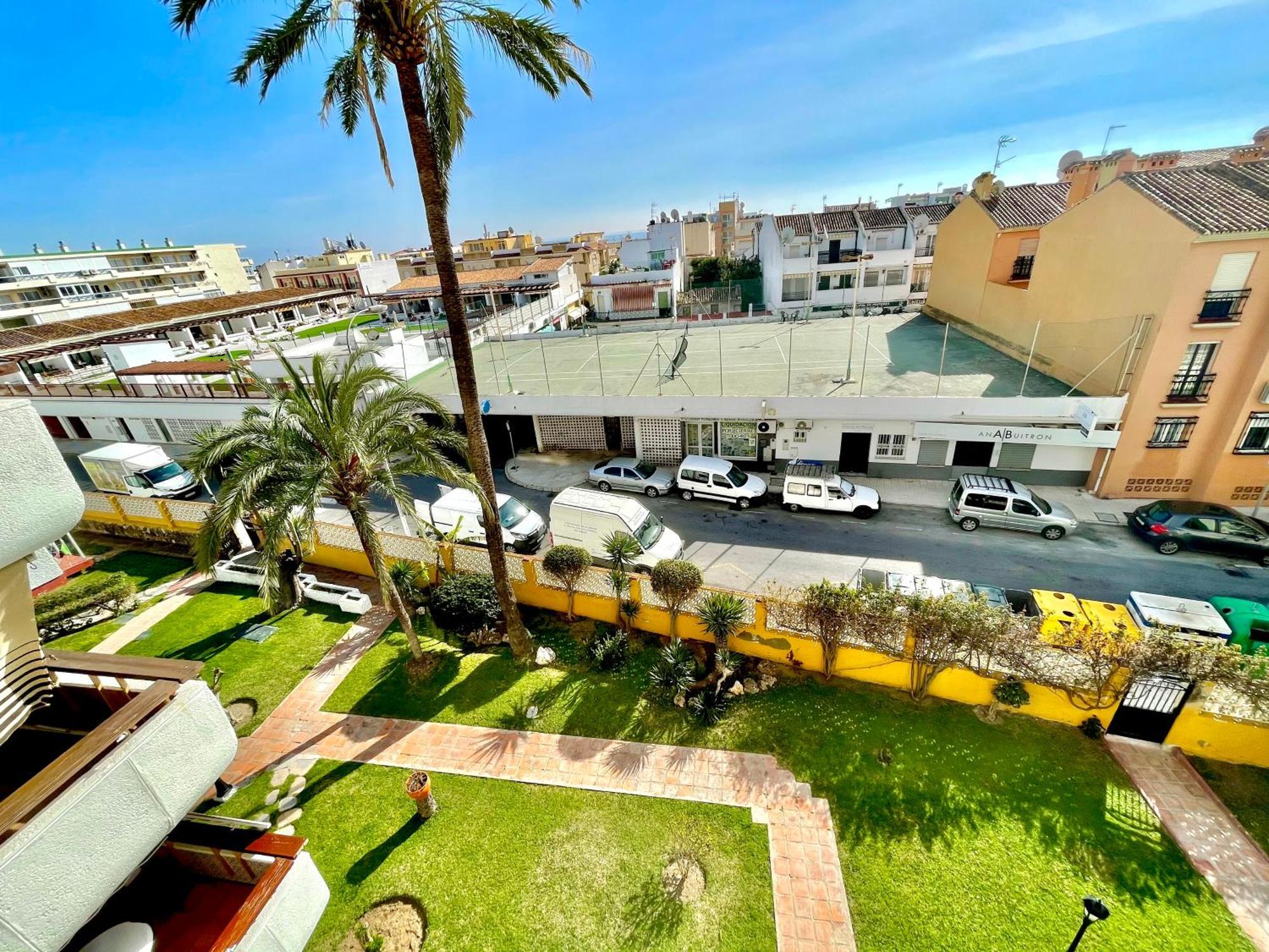 Gorgeous Apartment At The Sea In La Carihuela! Torremolinos Kültér fotó