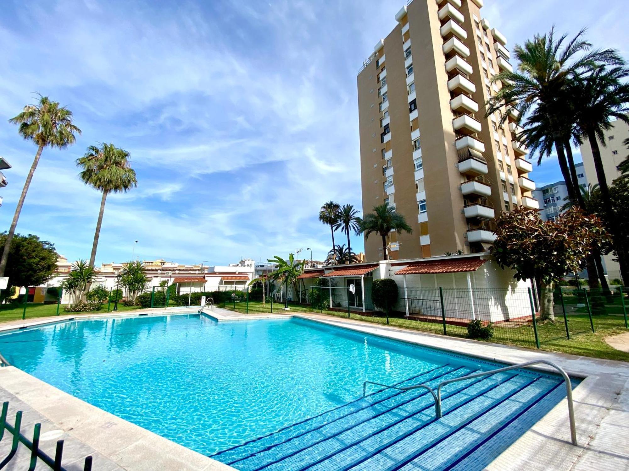 Gorgeous Apartment At The Sea In La Carihuela! Torremolinos Kültér fotó